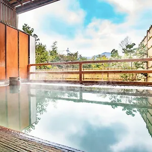 라라카 3*, 하코네 일본